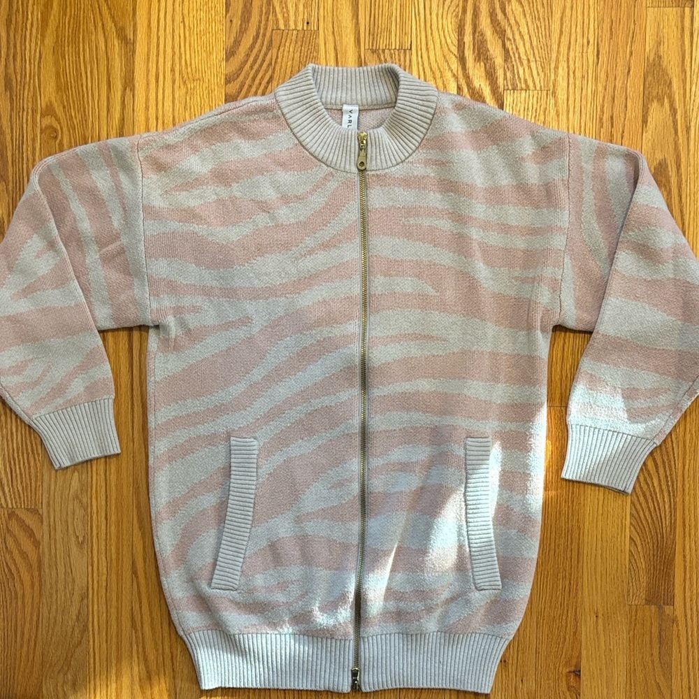 Varley Zip-Front Knit Sweater Jacket in Light Pink and gray zebra print